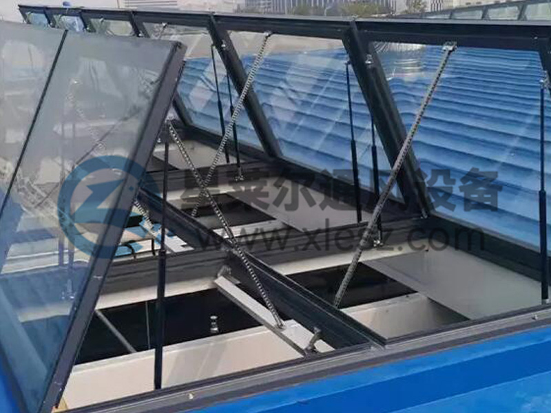 一字型电动采光排烟天窗